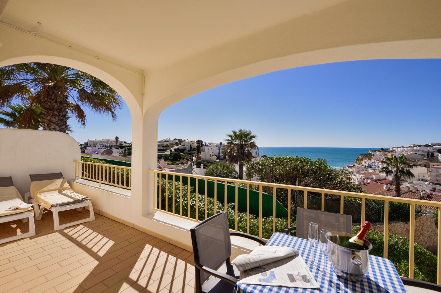 Apartment Monte Dourado *